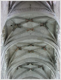 Choir lierne vault (1506-56), Église St-Étienne, Beauvais click for full-size image