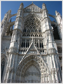 South transept exterior, upper levels (Martin Chambiges, 1500-50), Beauvais Cathedral click for full-size image
