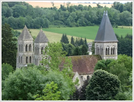 Notre-Dame (late 11th-early 12th c.) from northeast, Morienval click for full-size image