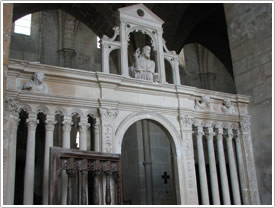 Renaissance screen (1540) from inside Chapelle St-Eloi, Abbaye St-Martin, Laon click for full-size image