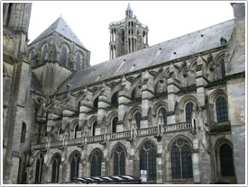 North nave exterior (1170-1200) & flying buttresses (early 13th c.), Laon Cathedral click for full-size image