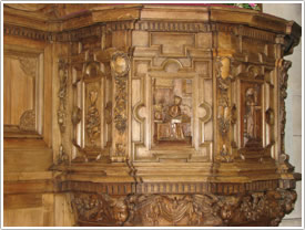 Pulpit (1681) in north nave aisle, Laon Cathedral click for full-size image