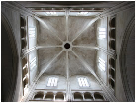 Crossing lantern tower vault (1170-85), Laon Cathedral click for full-size image