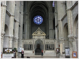 North transept vault (1181-98), rood screen & rose (17th c.) from south transept (c. 1007-49), Basilique St-Rémi, Reims click for full-size image
