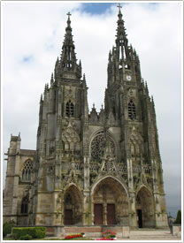 West front (1405-1527), Notre-Dame, L’Épine click for full-size image