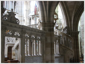 Renaissance stone screen & stair to rood screen in north ambulatory (15th-early 16th c.), Notre-Dame, L’Épine click for full-size image