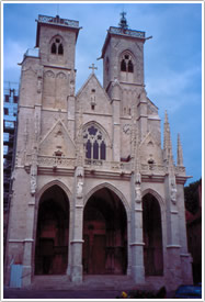Semur-en-Auxois, Notre-Dame, West front (14th c.)