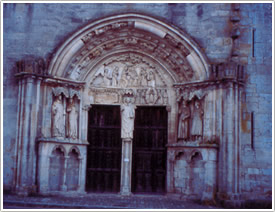 St-Thibault, North transept portal