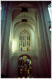 South transept (17th c.) & window (Chapuis, 1959), Nantes Cathedral