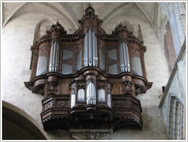 Organ (1614) in south transept, Toulouse Cathedral