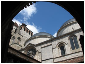 Domes & south side of nave, Cahors Cathedral
