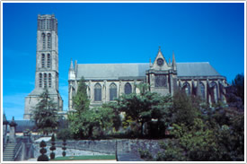 Cath&eacute;drale St-&Eacute;tienne (13th-19th c.), from south, Limoges Cathedral