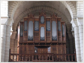 Organ at west end, St-Hilaire-le-Grand, Poitiers