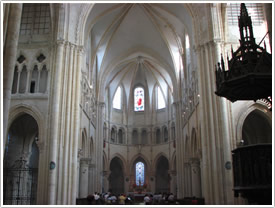 Choir & transepts, looking east, Coll&eacute;giale St-Quiriace, Provins