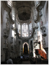 Nave, looking east, &Eacute;glise St-Pantal&eacute;on, Troyes