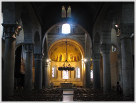 Nave looking east (consecrated 1107), St-Martin-d'Ainay, Lyon