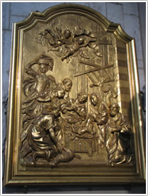 'Adoration of the Shepherds,' gilded wood (18th c.), north side of apse, Grenoble Cathedral