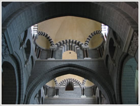 Nave domes, Le Puy Cathedral
