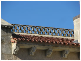 Decorative stone filigree on nave roof, St-L&eacute;ger, Royat