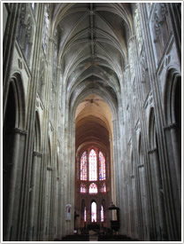 Nave & vault (14th-15th c.), looking east, Tours Cathedral
