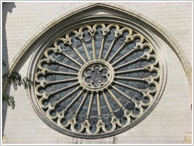 South transept rose exterior (13th c.), showing Angevin vault, Angers Cathedral