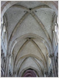Convex, or Plantagenet vault of nave (12th c.), Le Mans