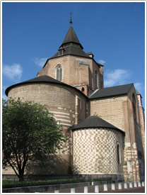 Chevet (late 12th-early 13th c.), from northeast, Tarbes Cathedral