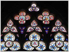 Left window (detail) in north nave Gothic chapel St-Pierre (14th c.), Basilique St-Nazaire, Carcassonne