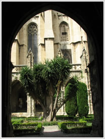 Entrance to cloister & south entrance, Narbonne Cathedral
