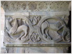 South gallery capital (12th c.), Elne Cathedral