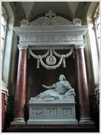 F&eacute;nelon's tomb (David d'Angers, 1824), apsidal chapel, Cambrai Cathedral