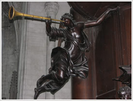 Angel on east side of pulpit (Danvin, 1712), St-Omer Cathedral