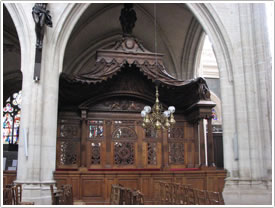 Royal pew (Mercier-Le Brun, late 17th c.), north nave, Église St-Germain-l'Auxerrois, Paris click for full-size image