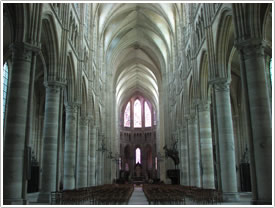 Nave (1220-1240), looking east, Soissons Cathedral