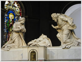 'Nativity' (Michel Anguier, 17th c.) on high altar, St-Roch, Paris click for full-size image