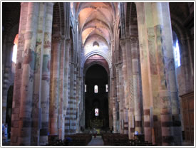 Nave looking east (late 12th-early 13th c.), St-Julien, Brioude click for full-size image