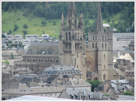 Cathédrale de Notre-Dame-et-St-Privat (14th, 15th & 17th c.), from the northwest, Mende Cathedral click for full-size image