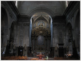 Interior looking east (17th-18th c.), Castres Cathedral click for full-size image