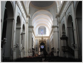 Nave looking east (early 18th c.), Montauban Cathedral click for full-size image