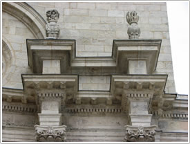 Tops of columns, west front (late 17th-early 18th c.), St-Sauveur, La Rochelle click for full-size image