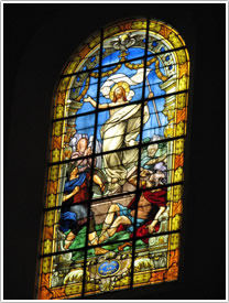 'Resurrection' window, south chancel, St-Sauveur, La Rochelle click for full-size image