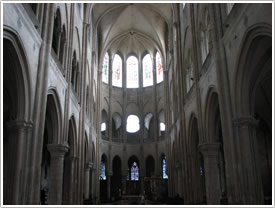 Nave (13th c.), looking east, Collégiale Notre-Dame, Mantes click for full-size image