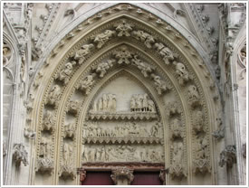 West front south portal tympanum (1170-95), Collégiale Notre-Dame, Mantes click for full-size image