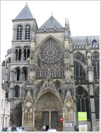 North transept (completed 1261) & Romanesque tower (1140s), Châlons-en-Champagne Cathedral click for full-size image