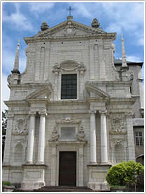 Façade of Sainte Chapelle (1647-55), Chambéry click for full-size image