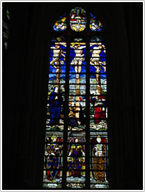 'Crucifixion,' central bay (16th c.), Sainte-Chapelle St-Louis, Champigny-sur-Veude click for full-size image