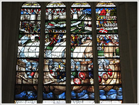 'Storming of Damietta by the Crusaders,' center panes, bay 4 (16th c.), Sainte-Chapelle St-Louis, Champigny-sur-Veude click for full-size image