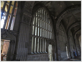 South nave aisle chapels enclosed with stone grids (claustras) (15th c.), Chalon-sur-Saône Cathedral click for full-size image