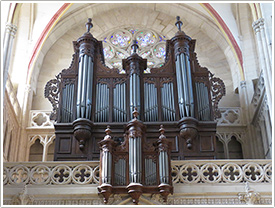Organ (1702-09) at west end, Chalon-sur-Saône Cathedral click for full-size image