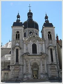 West façade (1698-1713, rebuilt 1900), St-Pierre, Chalon-sur-Saône click for full-size image